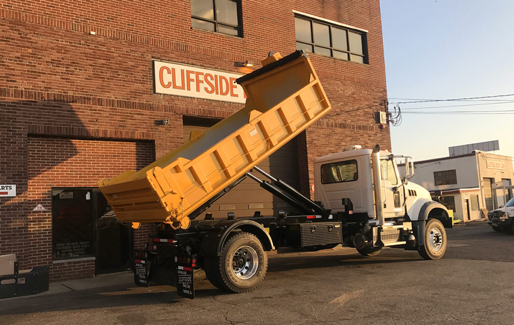 Hooklift/Rolloff Containers & Bodies Cliffside Body Truck Bodies